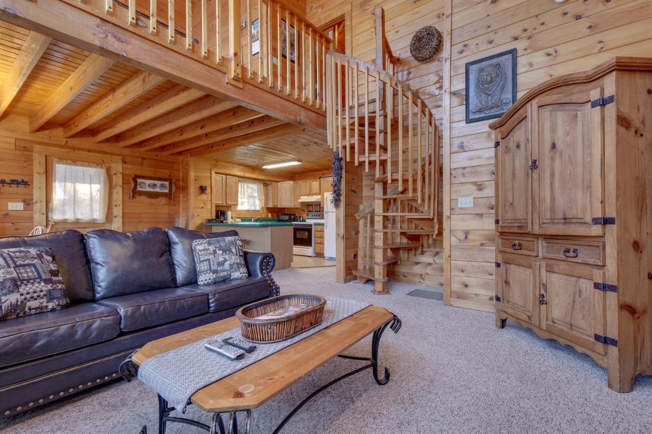 Wildwood Cove, 2 Bedrooms, Fireplace, Wifi, Jetted Tub, Hot Tub, Sleeps 6 Севьервилл Экстерьер фото