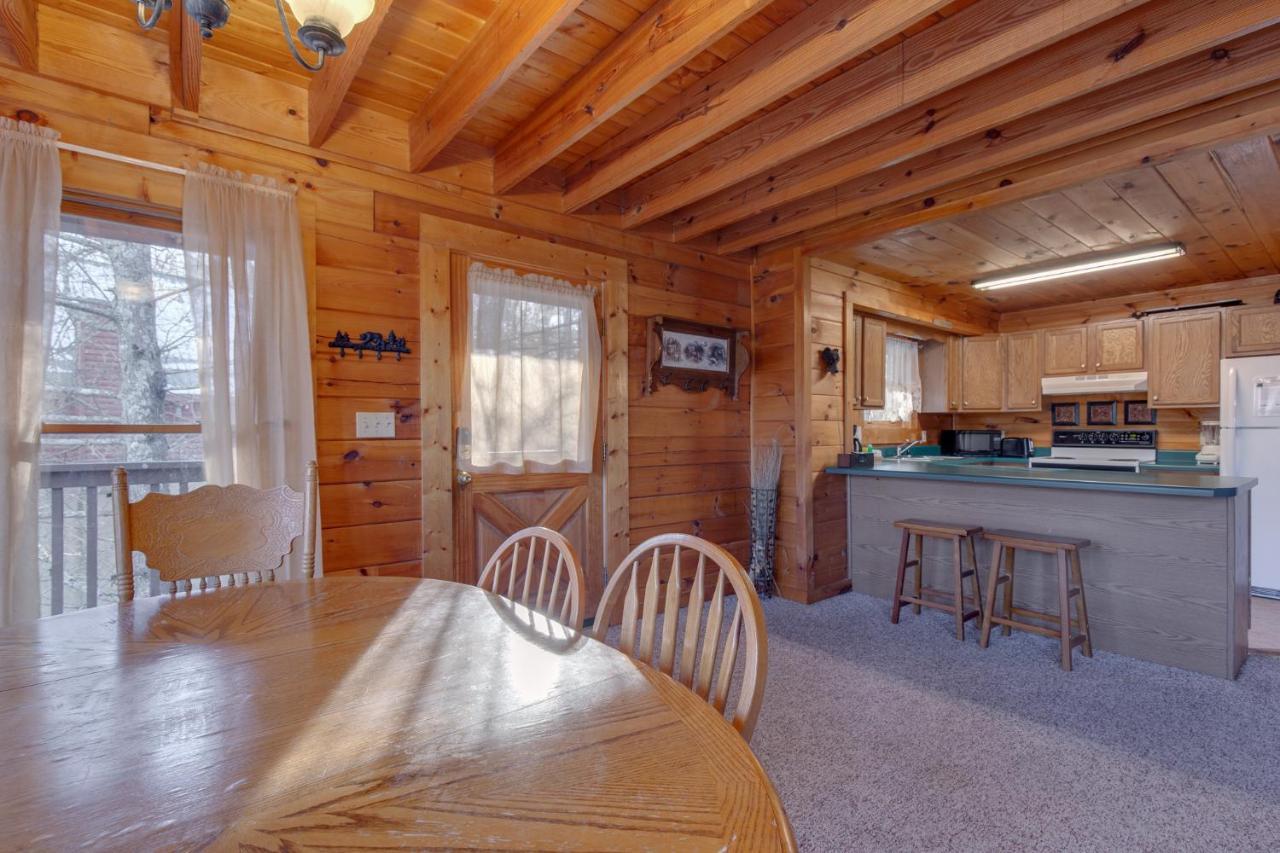 Wildwood Cove, 2 Bedrooms, Fireplace, Wifi, Jetted Tub, Hot Tub, Sleeps 6 Севьервилл Экстерьер фото