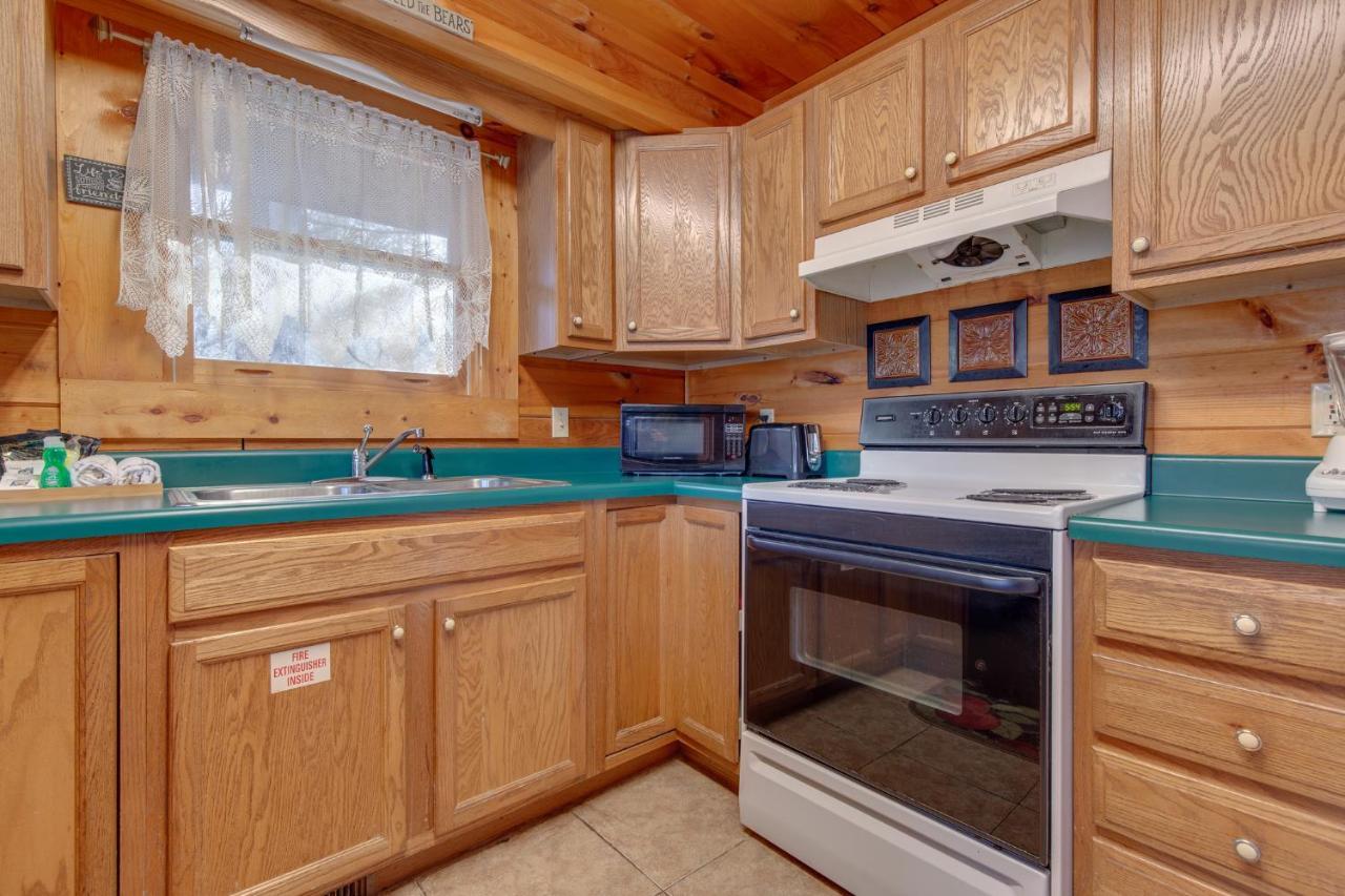 Wildwood Cove, 2 Bedrooms, Fireplace, Wifi, Jetted Tub, Hot Tub, Sleeps 6 Севьервилл Экстерьер фото