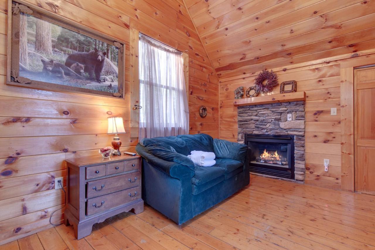 Wildwood Cove, 2 Bedrooms, Fireplace, Wifi, Jetted Tub, Hot Tub, Sleeps 6 Севьервилл Экстерьер фото